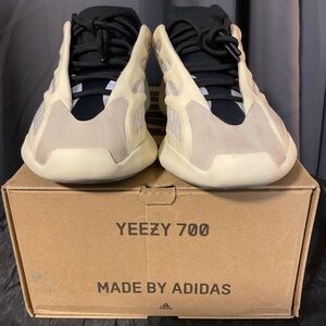 Adidas Yeezy 700 V3 (Azael)